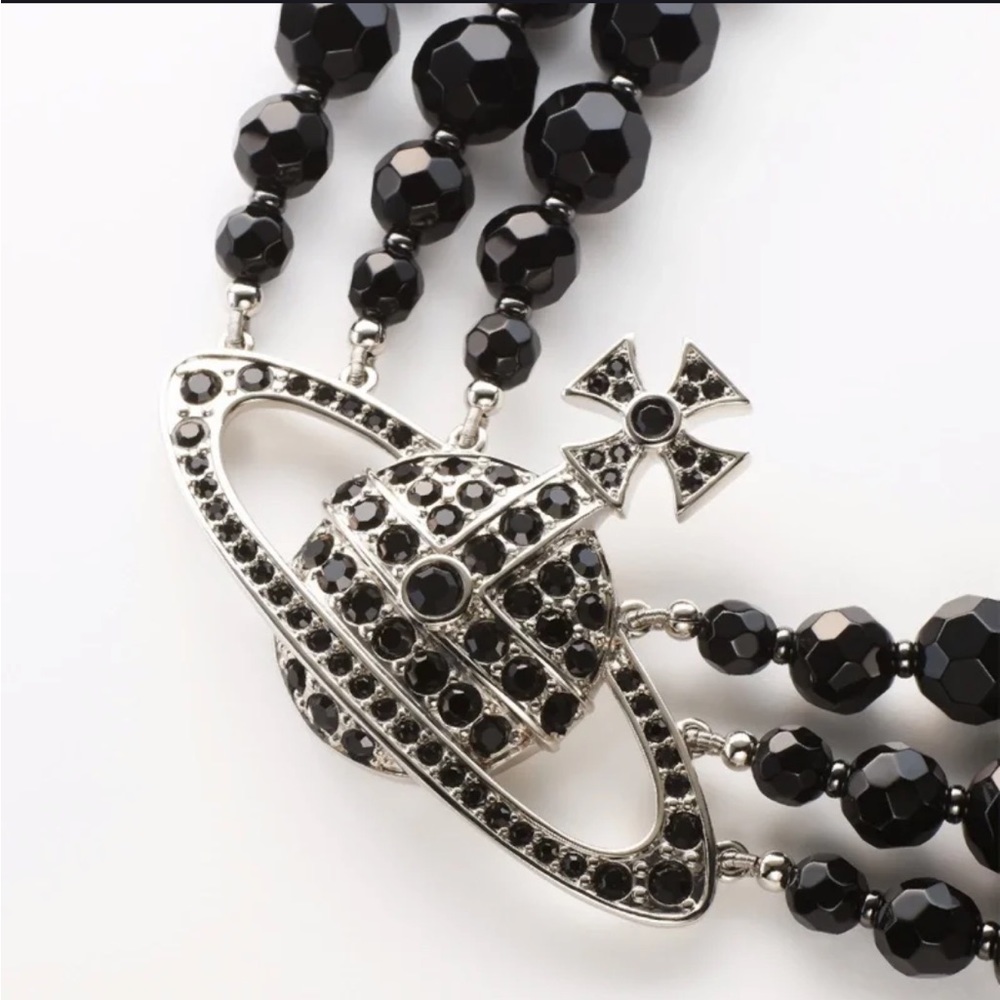 Auth! VIVIENNE WESTWOOD
Messaline Orb silver-tone brass and beaded necklace - Picture 4 of 7